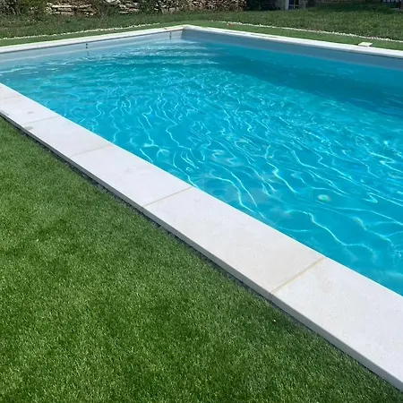 Chez Odette Erable Et Glycine Bed & Breakfast