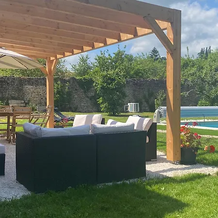 Chez Odette Erable Et Glycine Couette-café 3*